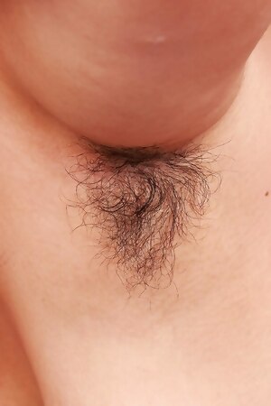 High Quality HD Photo Of Asian Bbw Mandy Spreads Extreme Hairy Vag