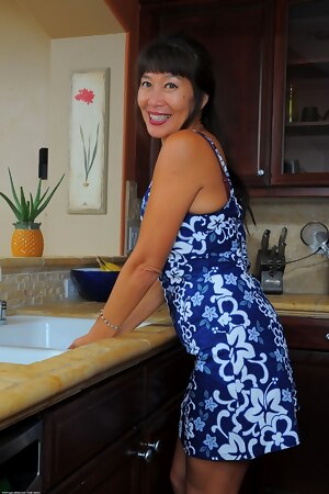 High Quality HD Photo Of Asian Mama Sakura Lei Naughty In The Kitchen