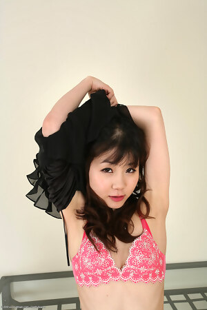 High Quality HD Photo Of Komachi Unveils Hairy Haven