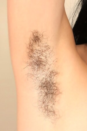 High Quality HD Photo Of Natural Hairy Babe Eris