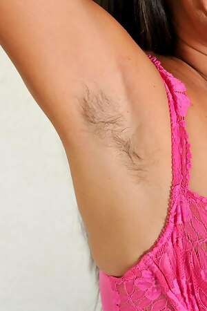 High Quality HD Photo Of Nude Mature Sakura Lei's Hairy Pussy