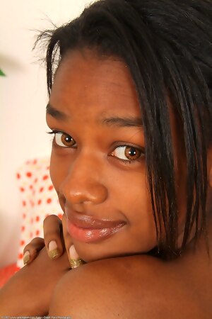 High Quality HD Photo Of Petite Ebony Hairy Girl Icyess