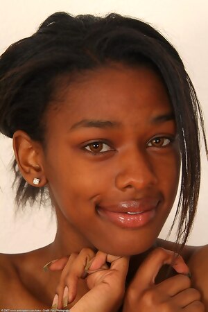 High Quality HD Photo Of Petite Ebony Hairy Girl Icyess